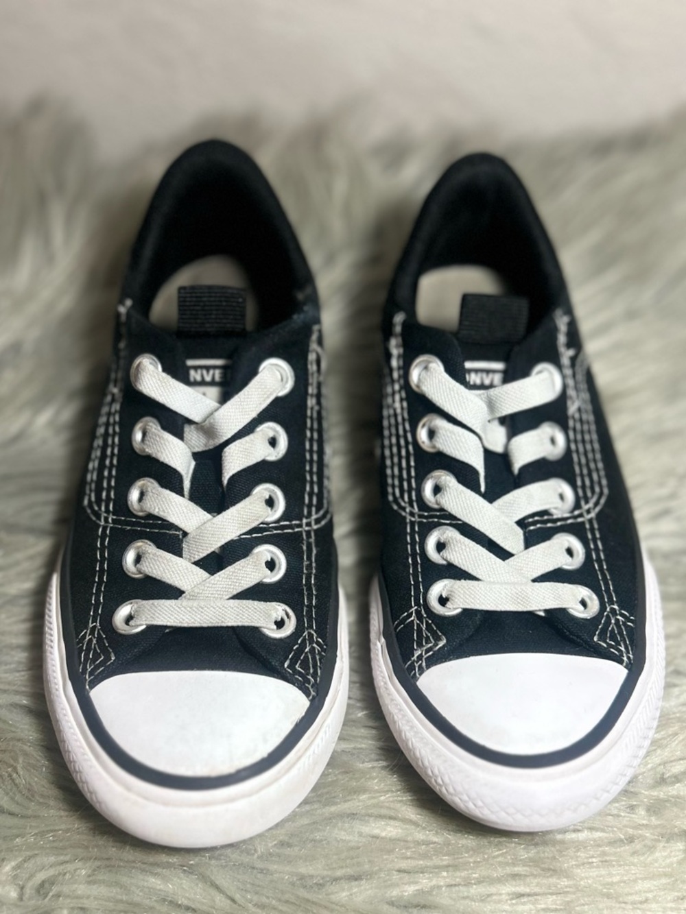 Converse Chuck Taylor Slip On Youth Black and White Size 12 - Picture 3 of 8